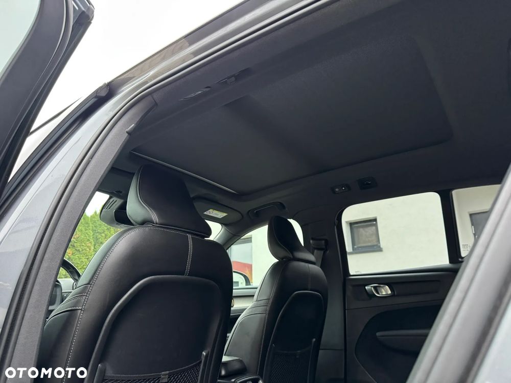 Volvo XC 40 D4 AWD Geartronic R-Design - 35