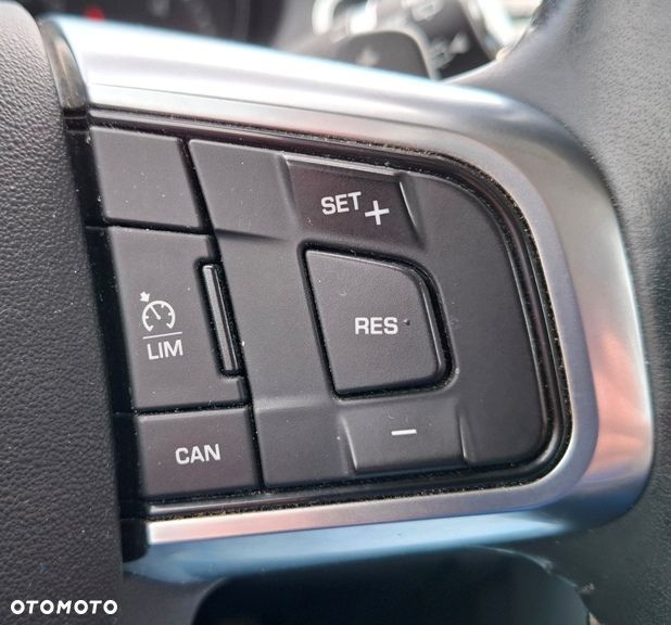 Land Rover Discovery Sport 2.0 TD4 SE - 13