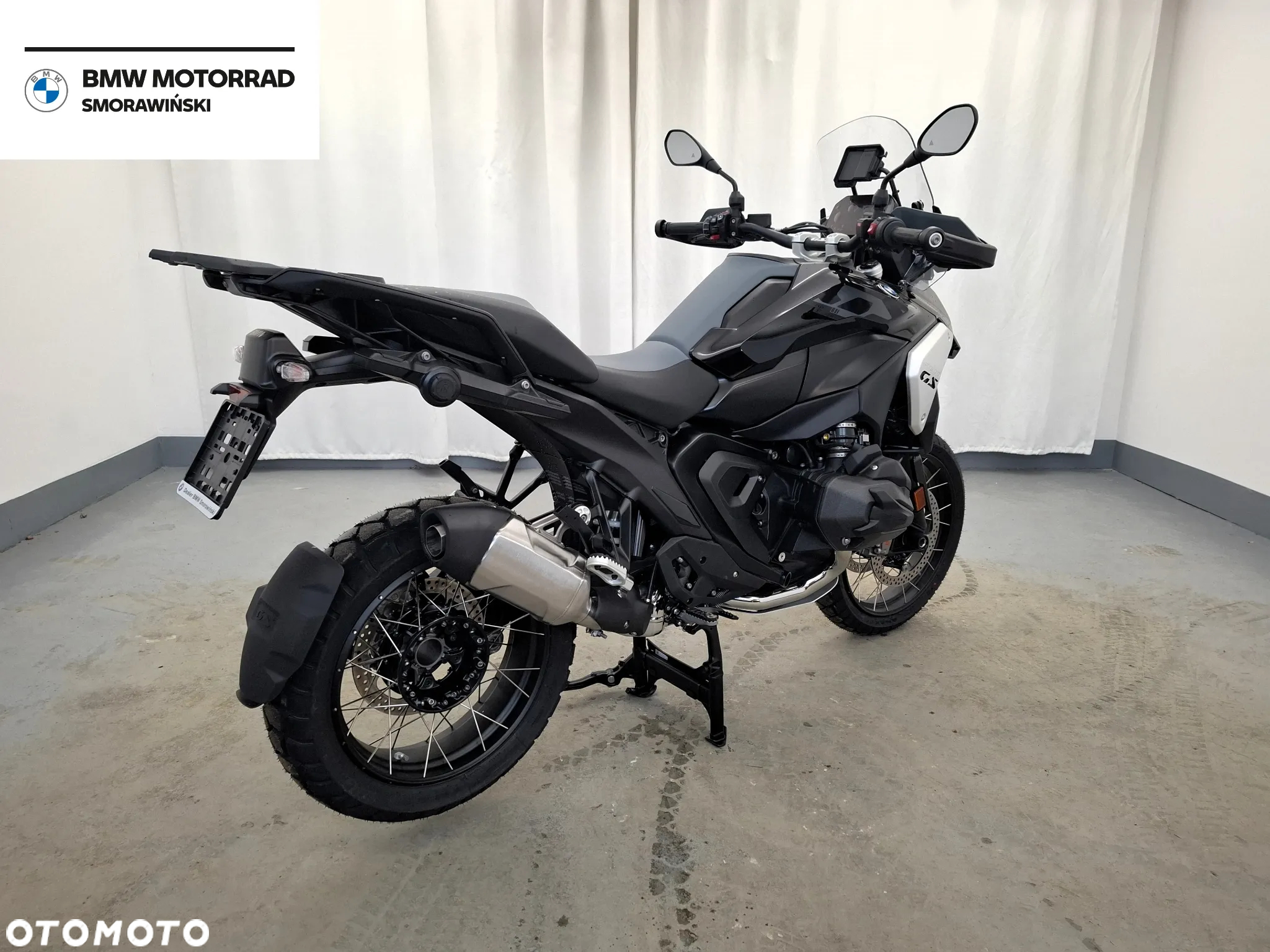 BMW R - 8