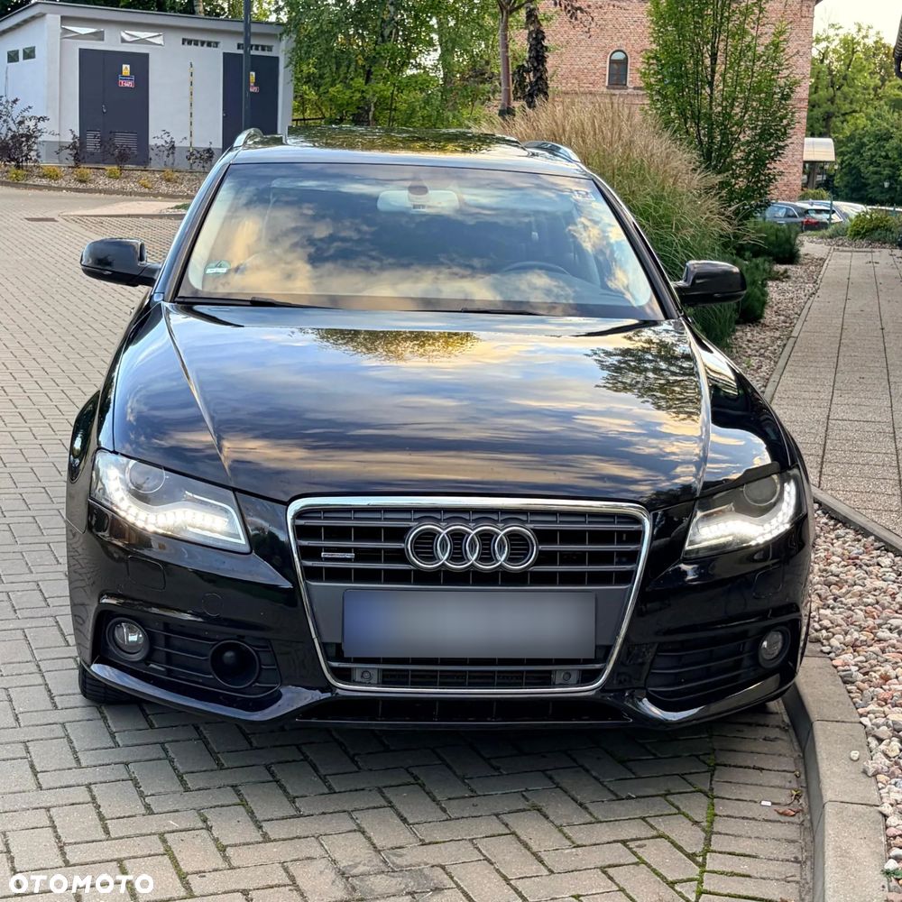 Audi A4 Avant 2.0 TDI DPF quattro S line Sportpaket - 2