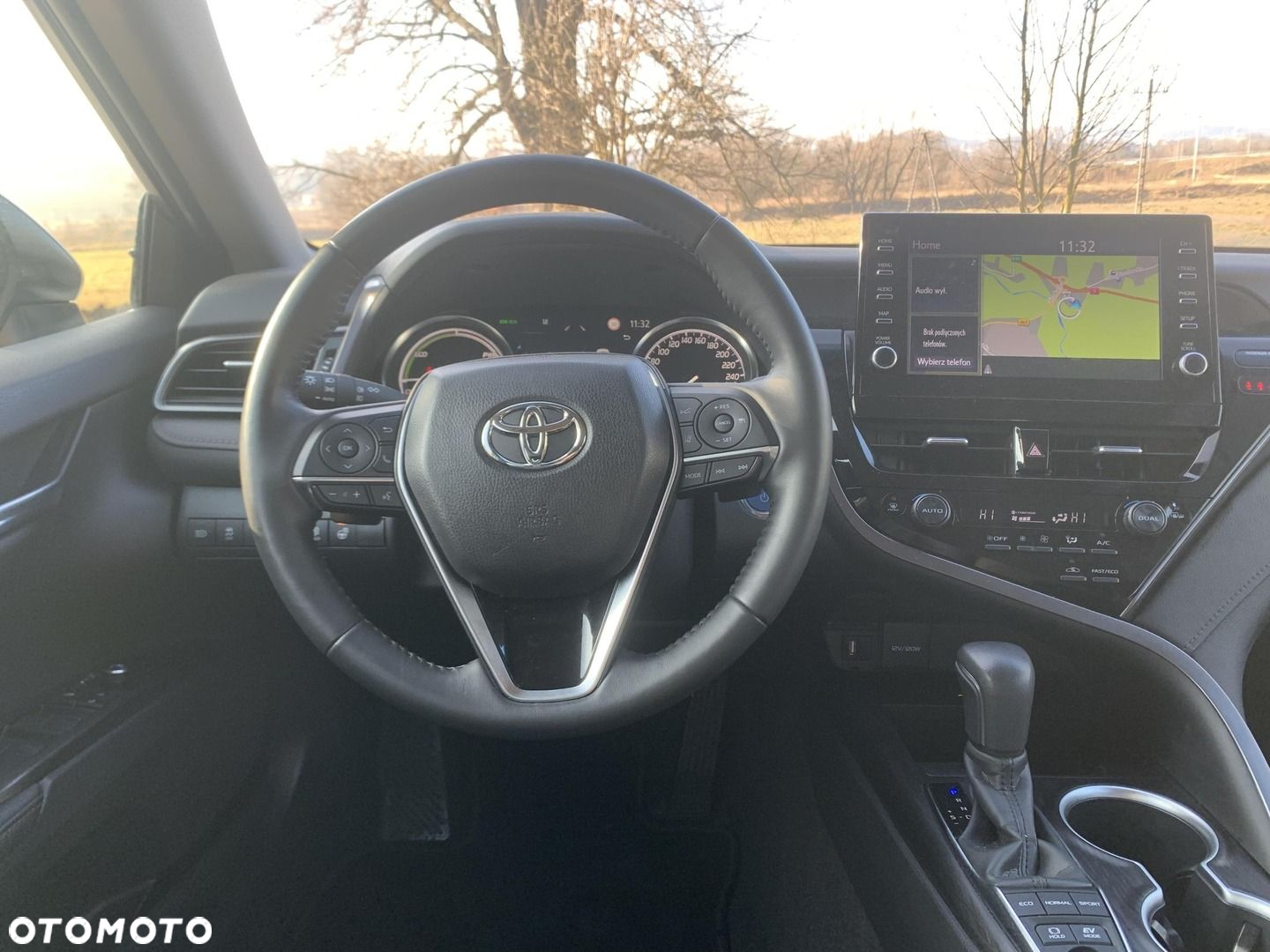 Toyota Camry - 17