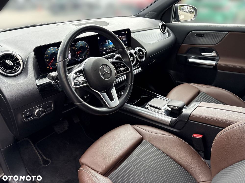 Mercedes-Benz GLA 200 - 9