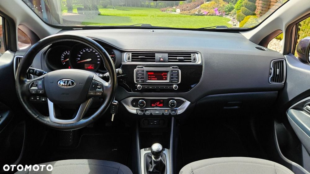 Kia Rio - 17
