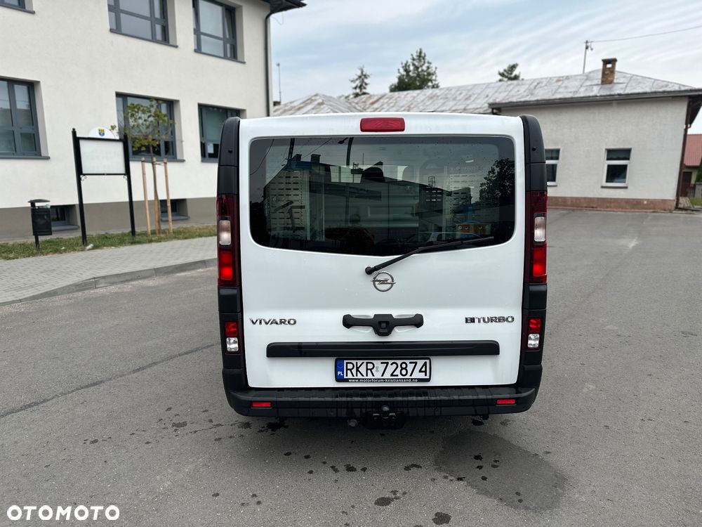 Opel Vivaro - 11