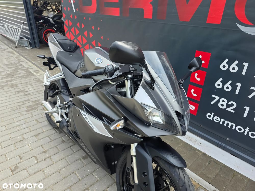 Yamaha YZF - 22