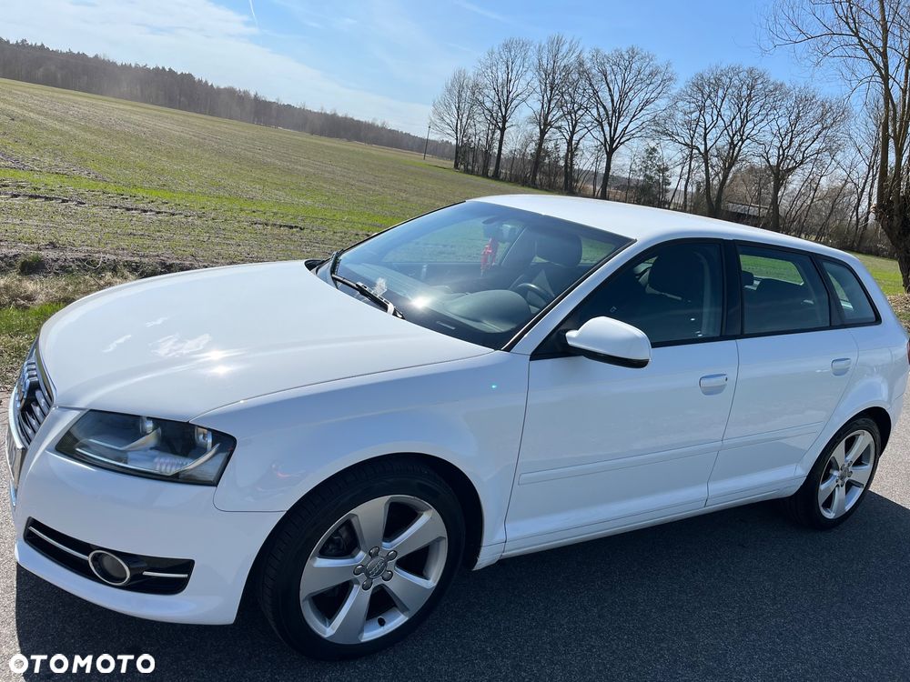 Audi A3 Sportback 2.0 TDI DPF Ambiente - 1