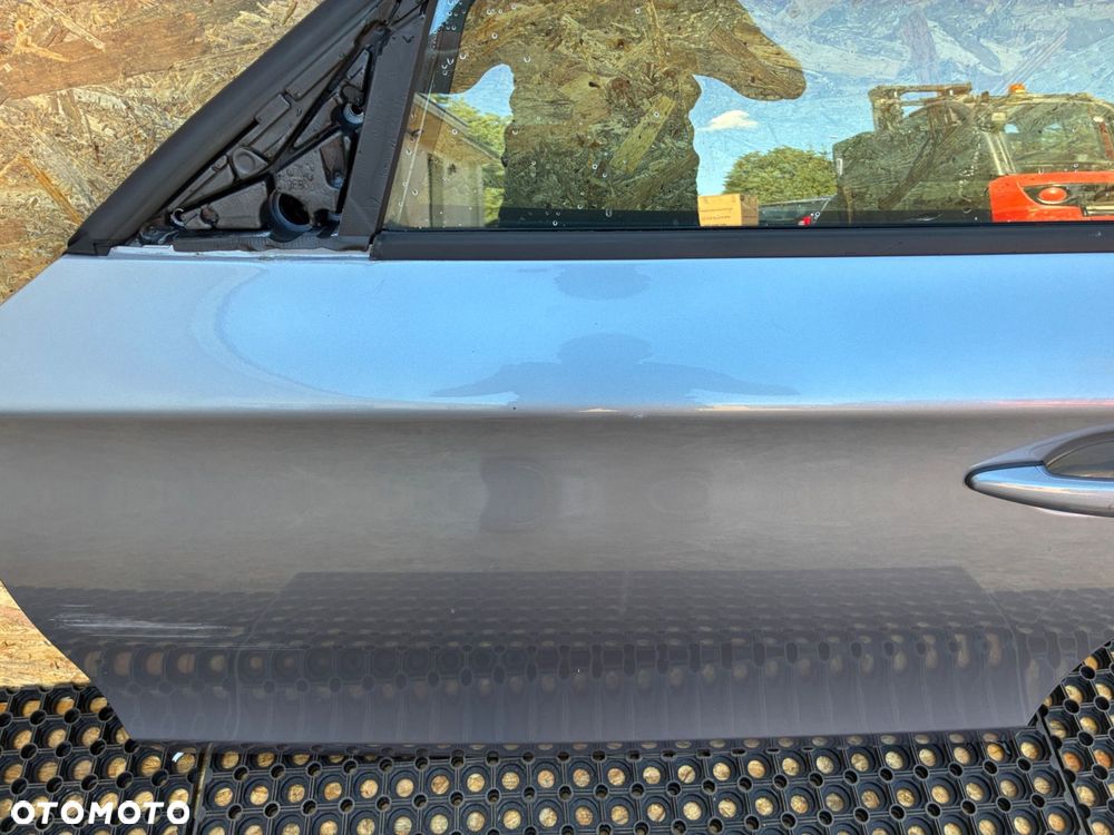 BMW 1 E87 DRZWI PRZÓD LEWY LEWE KOD LAK A18/7 - 10