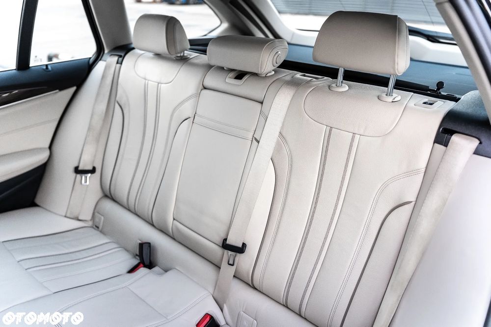 BMW Seria 5 520d Luxury Line - 14
