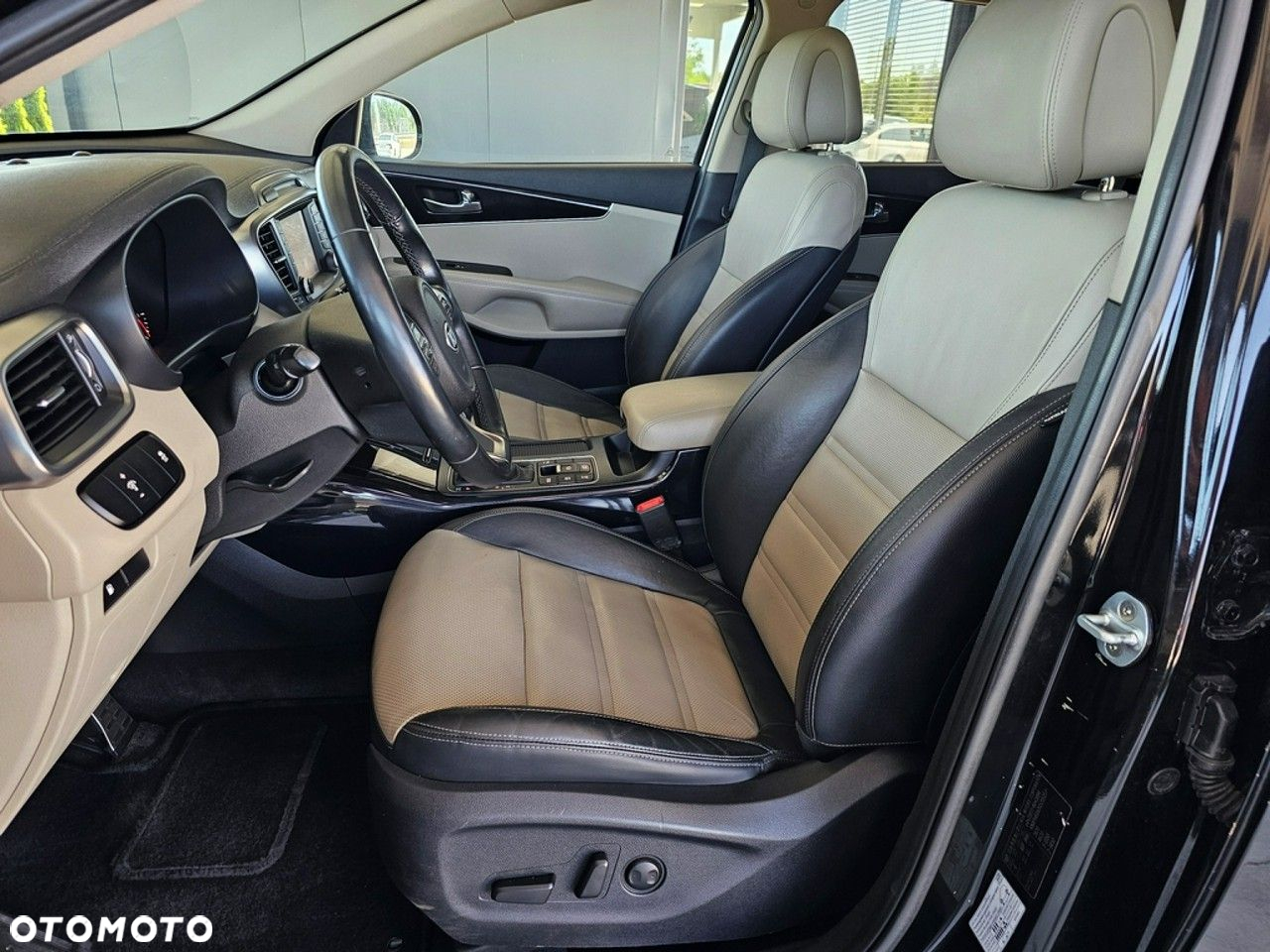 Kia Sorento - 25