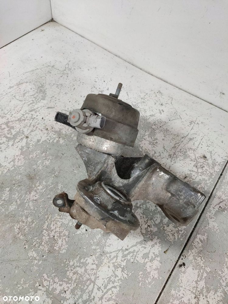 łapa silnika prawa audi a4 b7 2,0 2,7 3,0 tdi 8e0199352n - 1