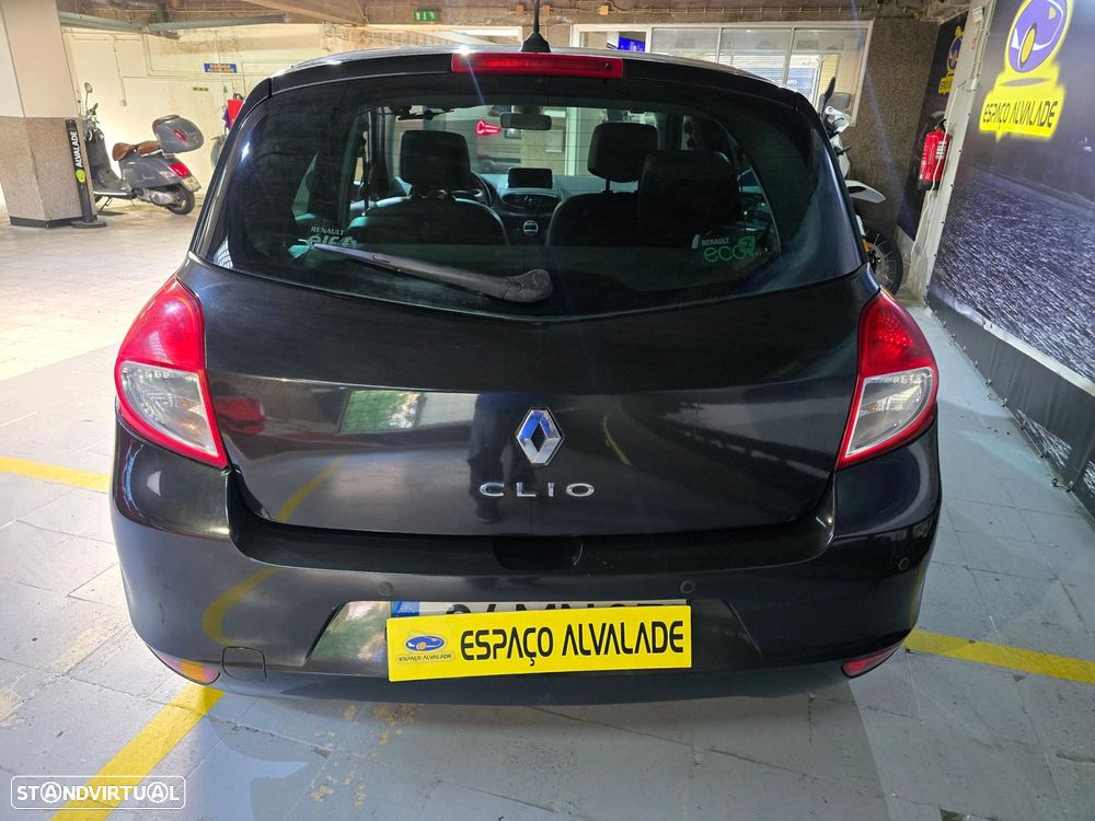 Renault Clio 1.2 16V Confort - 5