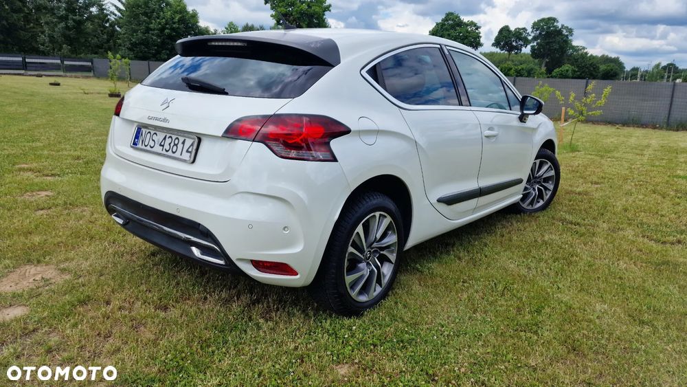 Citroën DS4 e-HDi 110 EGS6 SoChic - 10