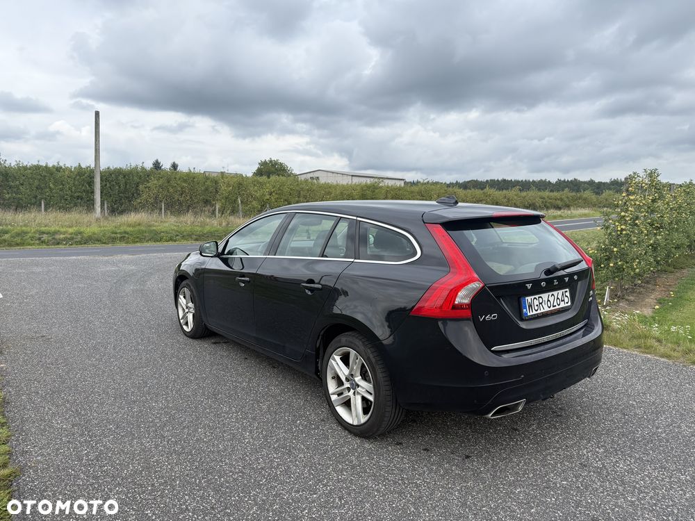 Volvo V60 D6 AWD Plug-in Hybrid Summum - 20