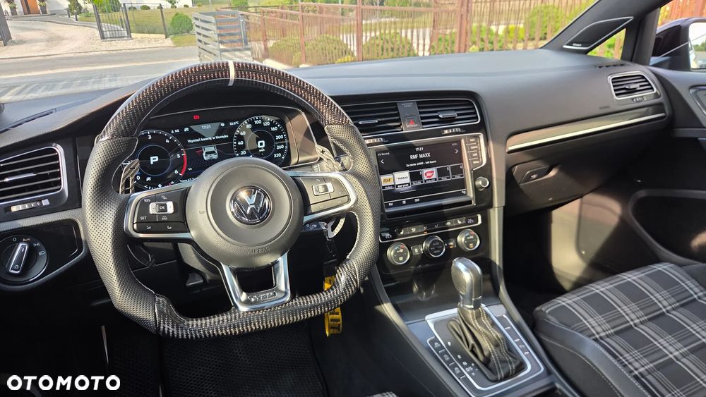 Volkswagen Golf GTD 2.0 TDI SCR DSG - 35