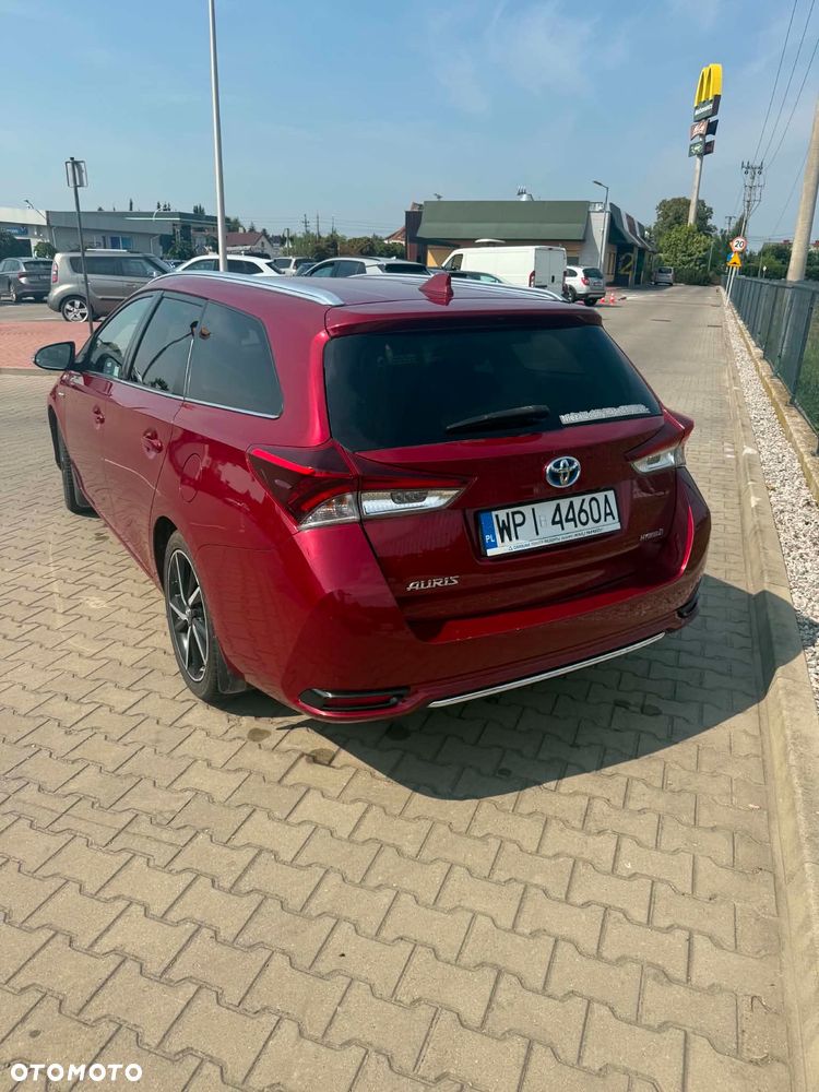 Toyota Auris Hybrid 135 Dynamic - 6