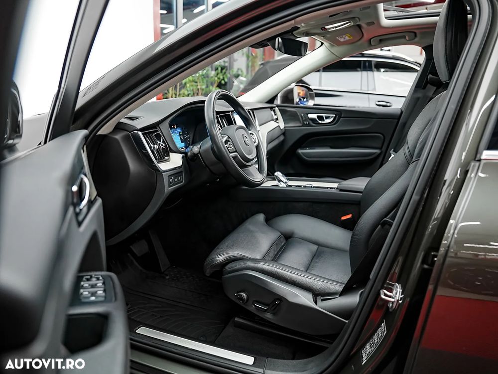 Volvo XC 60 Recharge T6 Twin Engine eAWD Inscription Expression - 4