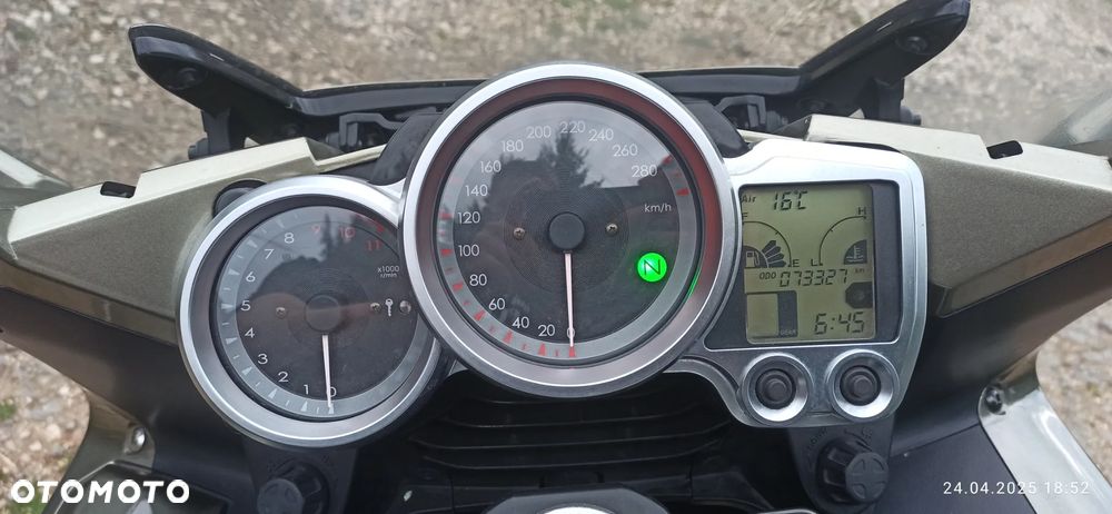 Yamaha FJR - 4
