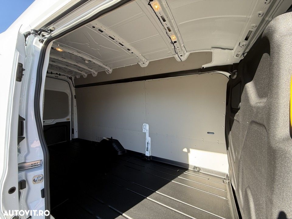 Ford Transit - 12