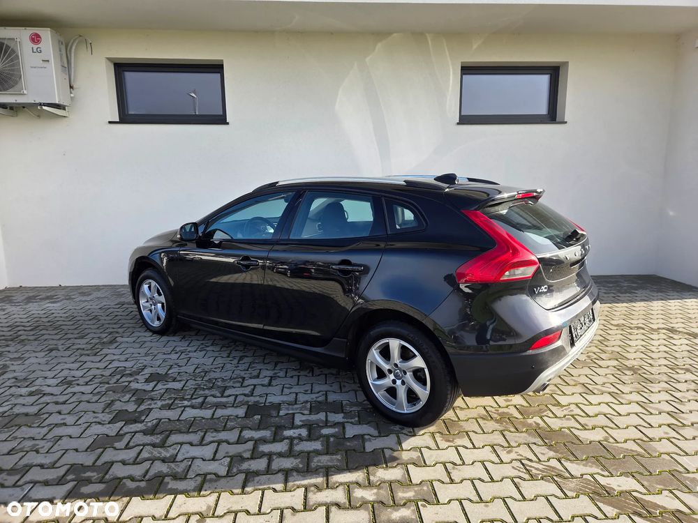 Volvo V40 Cross Country - 20