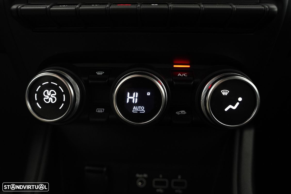 Renault Captur 1.0 TCe Techno Bi-Fuel - 13