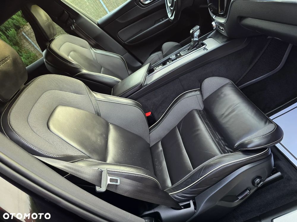Volvo XC 60 D4 Geartronic RDesign - 27