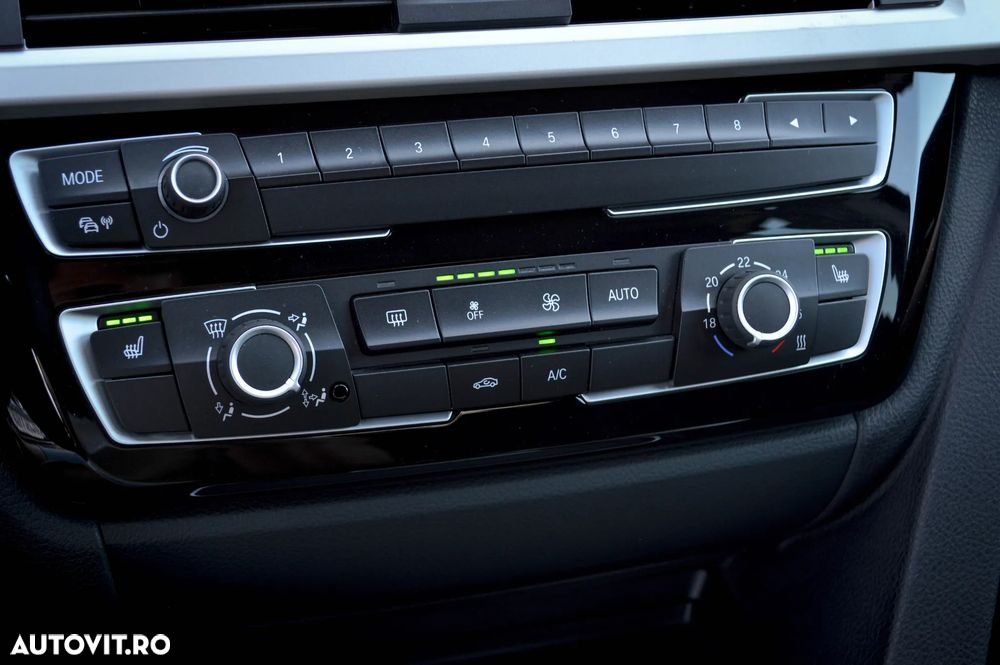 BMW Seria 3 320d Aut. Sport Line - 28
