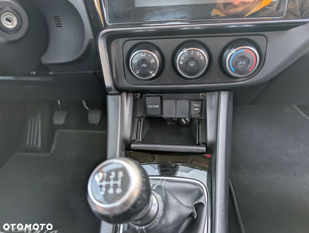 Toyota Corolla 1.6 Classic Plus - 4