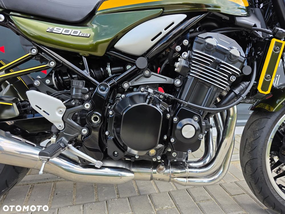 Kawasaki Z 900 RS - 11