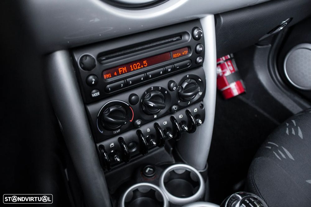 MINI Cabrio Cooper - 22