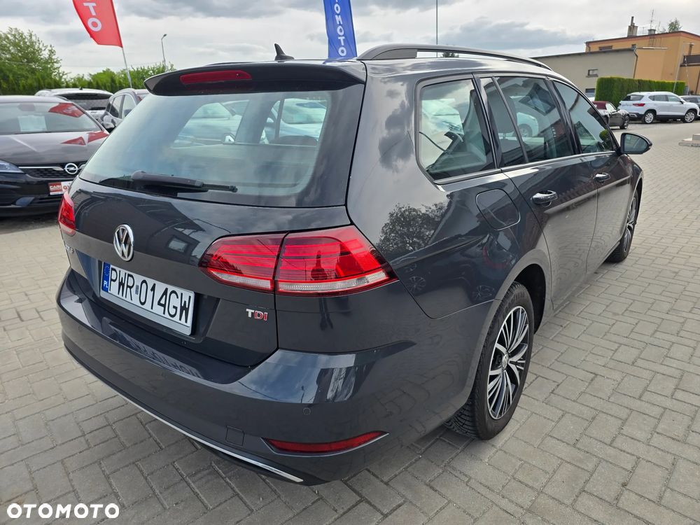 Volkswagen Golf - 4