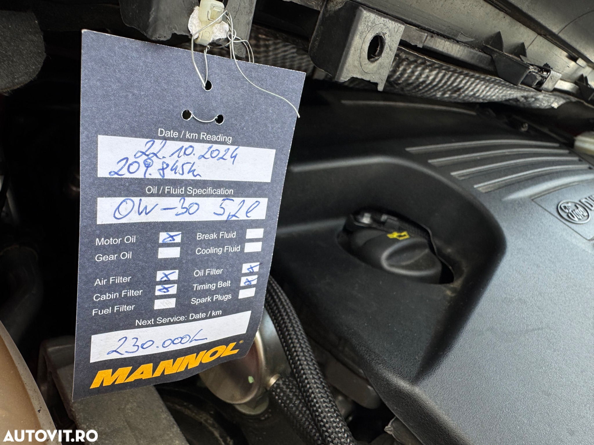 Ford Kuga 2.0 TDCi 4WD Powershift ST-Line - 29