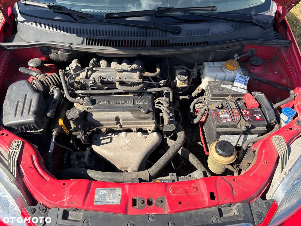 Chevrolet Aveo 1.2 16V Base - 13