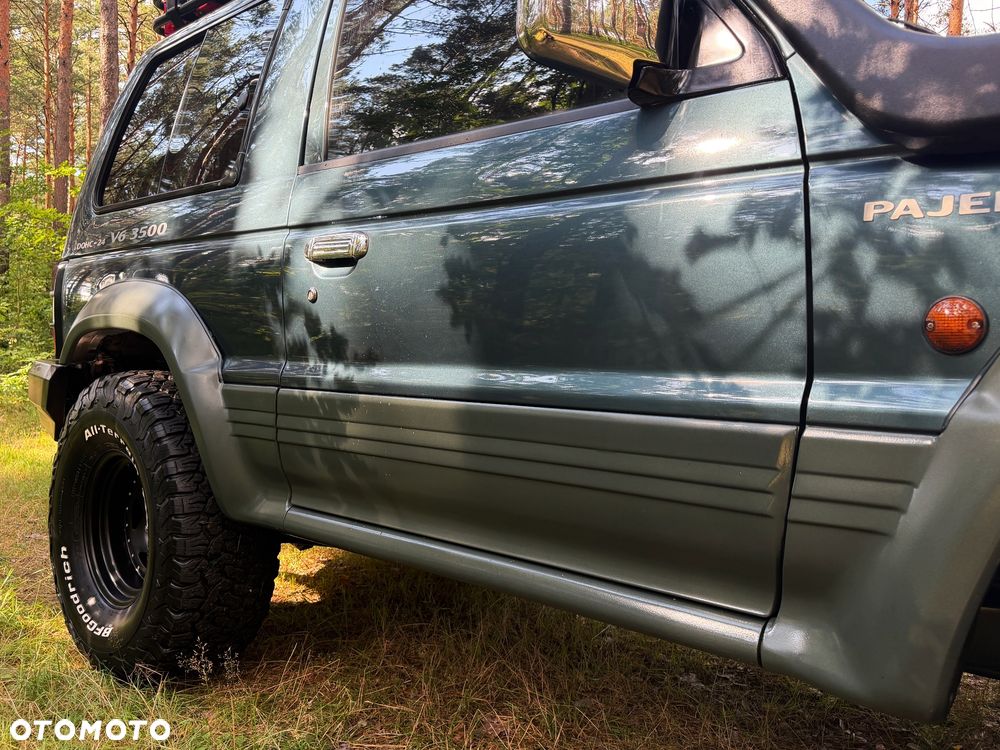 Mitsubishi Pajero - 13