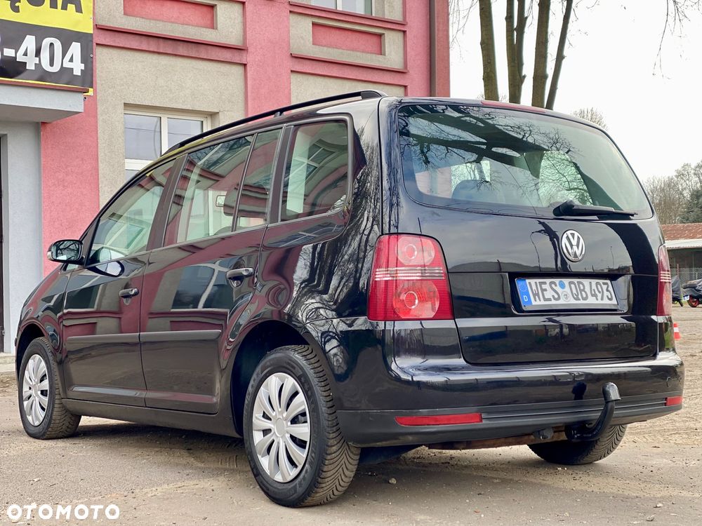 Volkswagen Touran - 5