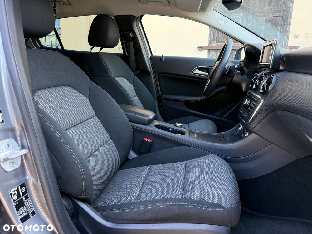 Mercedes-Benz GLA - 17