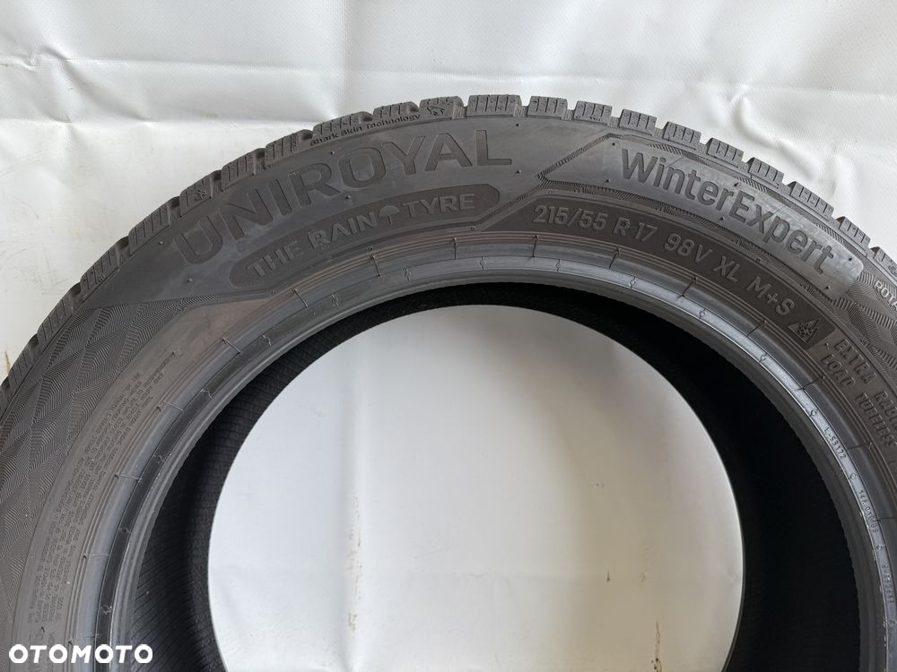 215/55/17 Uniroyal WinterExpert 98V 2024R (441) - 2