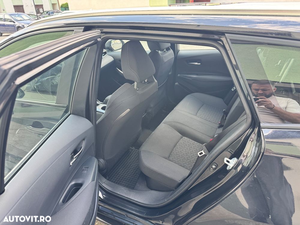 Toyota Corolla 1.8 Business Edition - 10