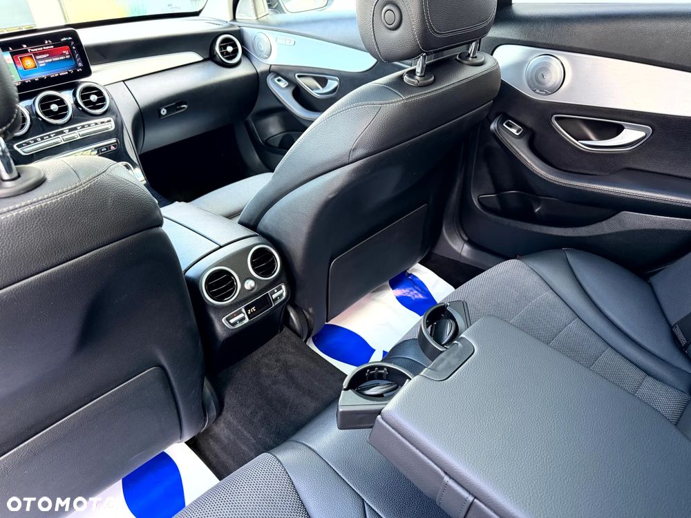 Mercedes-Benz Klasa C 220 d 4Matic 9G-TRONIC AMG Line - 12