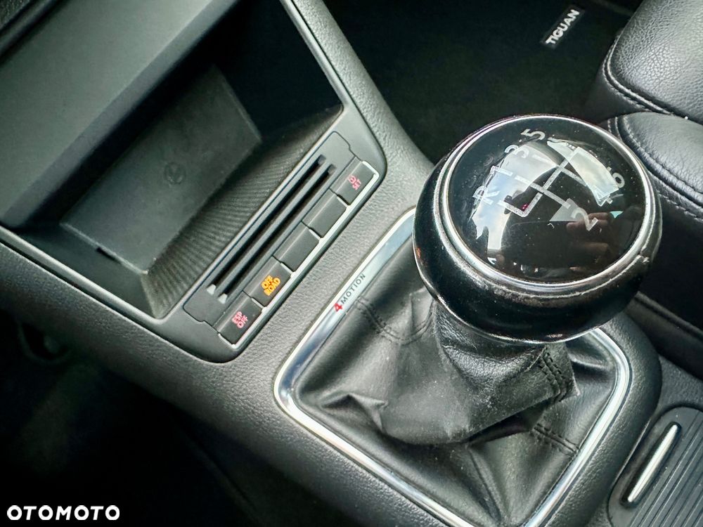 Volkswagen Tiguan 2.0 TDI DPF 4Motion Track & Style - 32