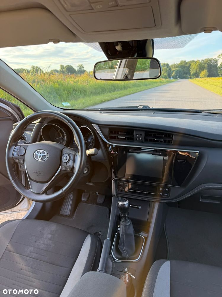 Toyota Auris 1.6 Classic Plus - 26