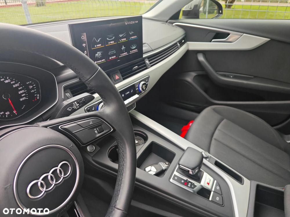 Audi A4 Limousine - 22