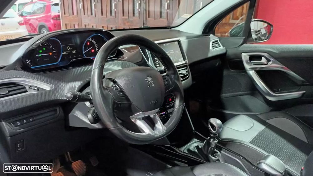 Peugeot 2008 1.2 PureTech Allure - 20