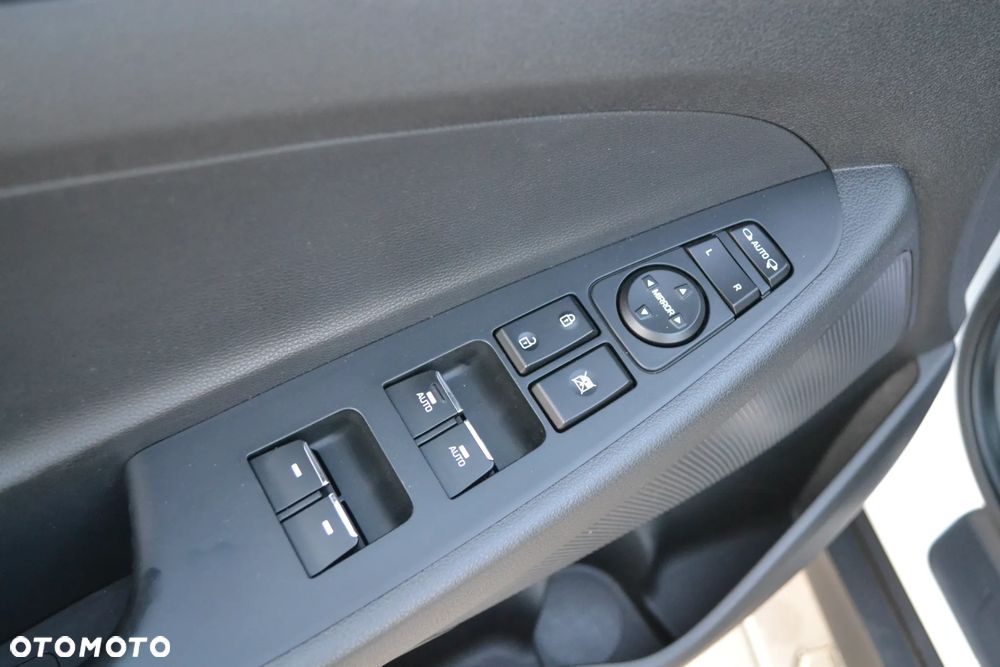Hyundai Tucson blue 1.6 GDi 2WD Navi - 38