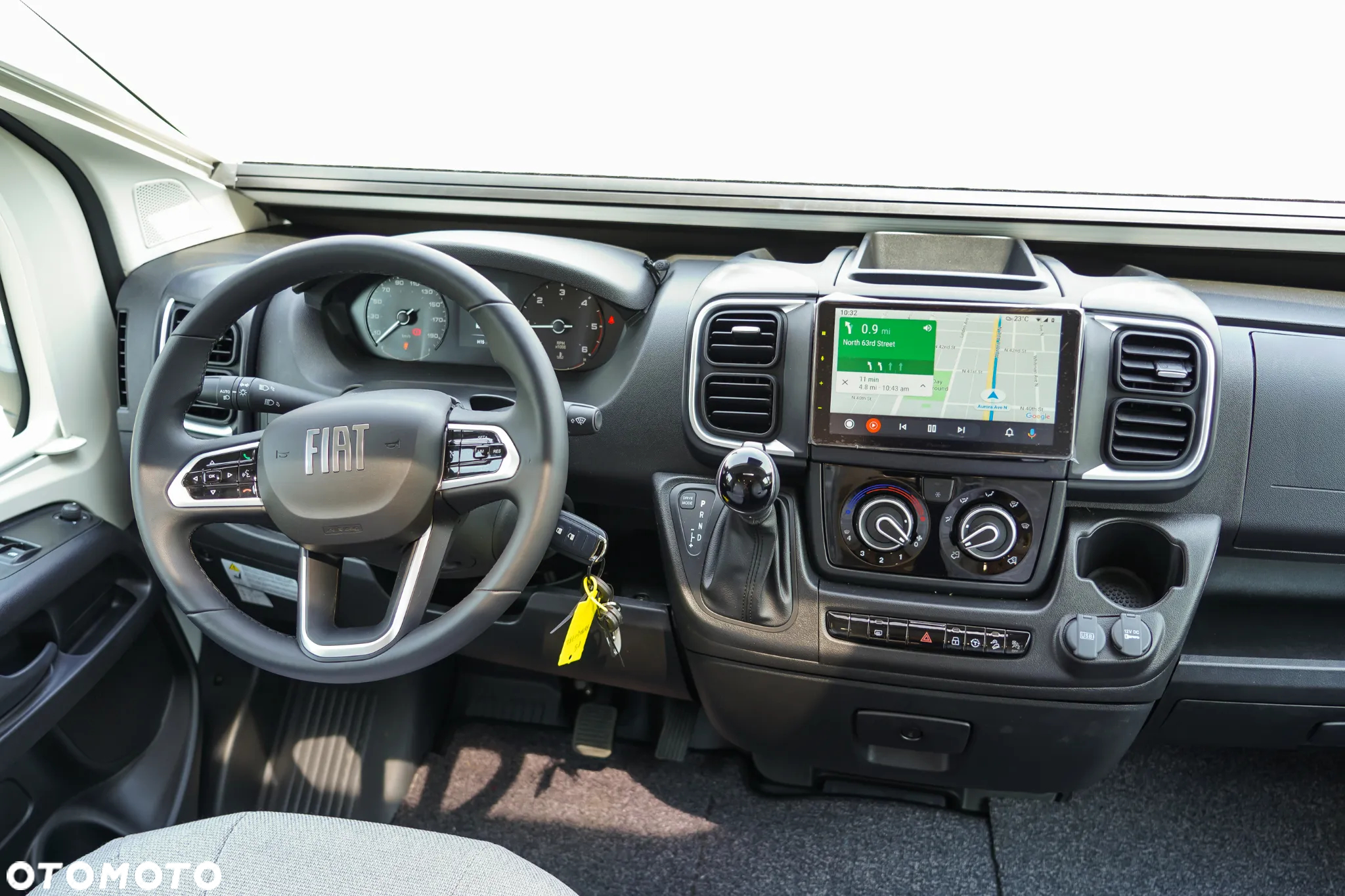 PILOTE P740 GJ Expression - 12