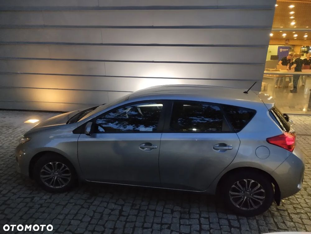 Toyota Auris 1.33 VVT-i Life Comfort - 14