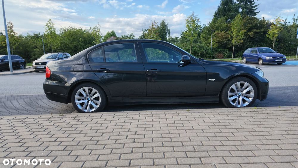 BMW Seria 3 320d - 8