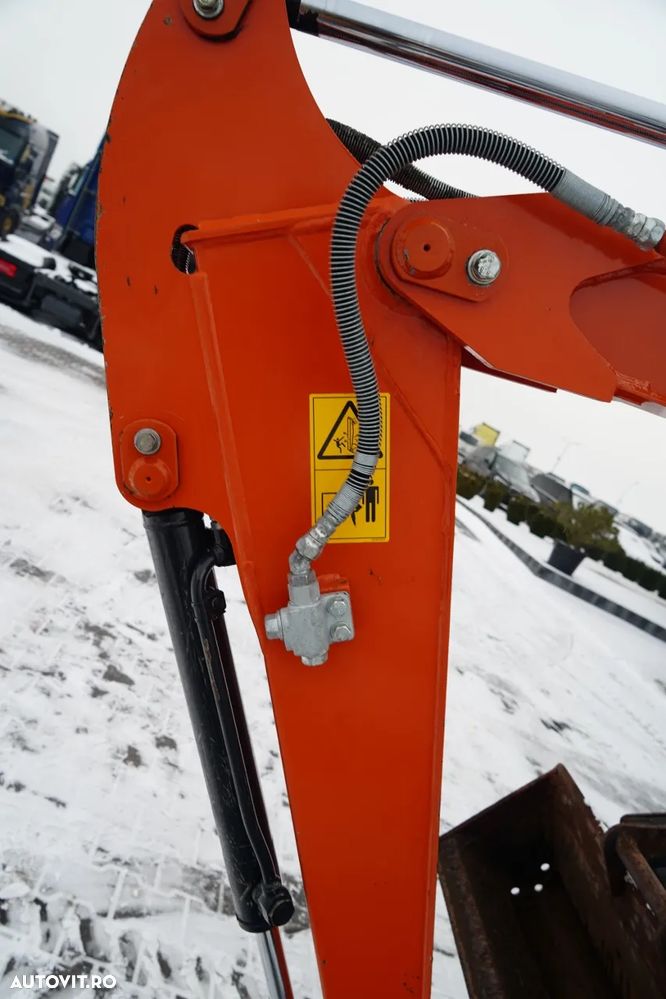 Hitachi ZX26U-6 CR / MINI EXCAVATOR / 2022 / 1800 ORE / SET CUPĂ - 24