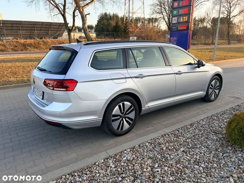 Volkswagen Passat - 3