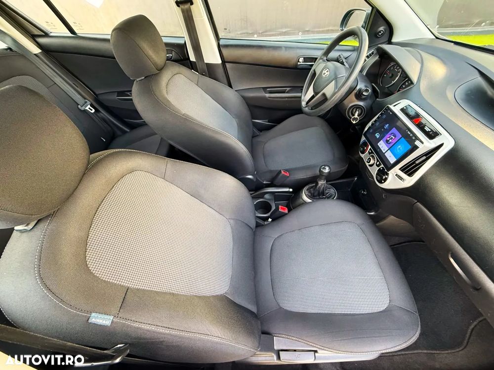 Hyundai i20 1.2 Trend - 20