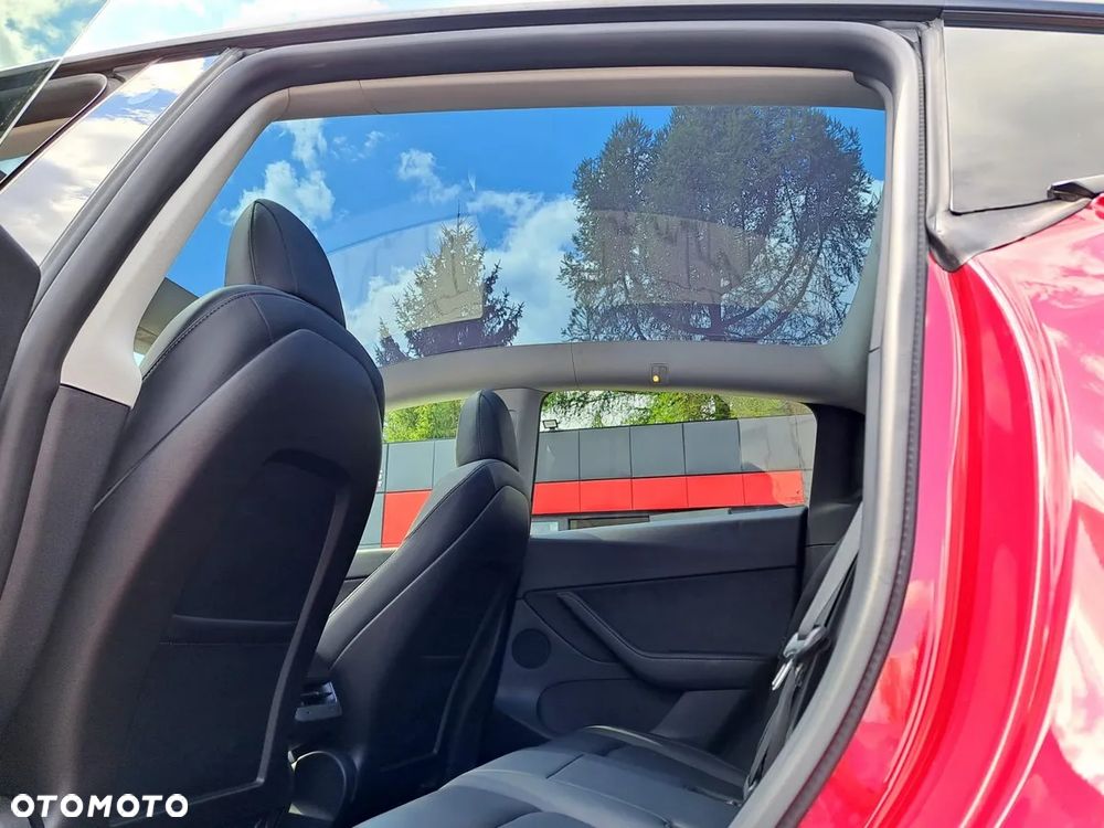 Tesla Y Model Long Range Dual Motor AWD - 17
